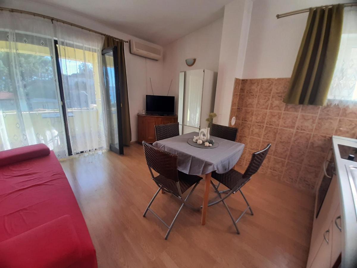 Apartments Lemongarden Дуче Екстер'єр фото
