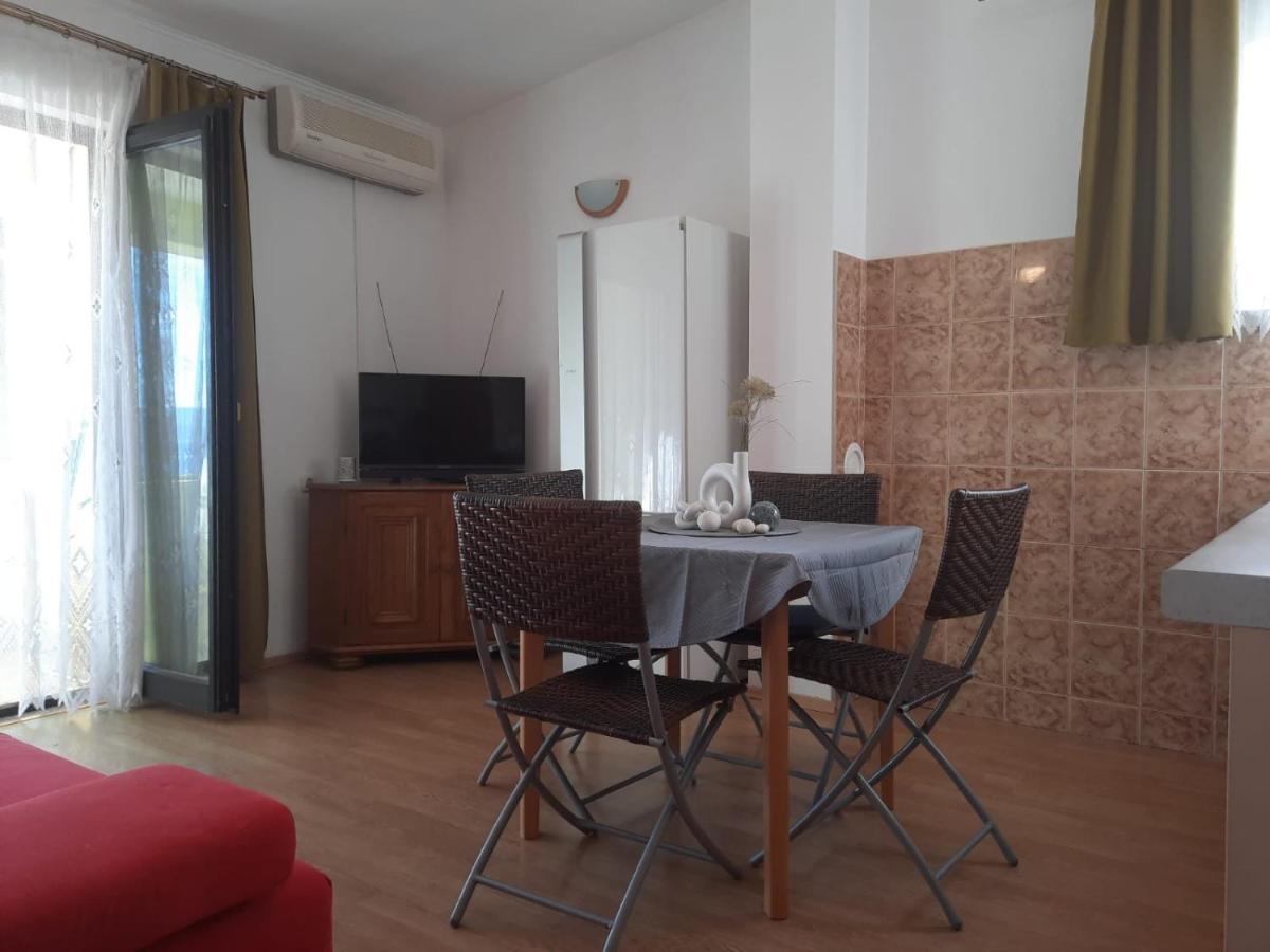 Apartments Lemongarden Дуче Екстер'єр фото