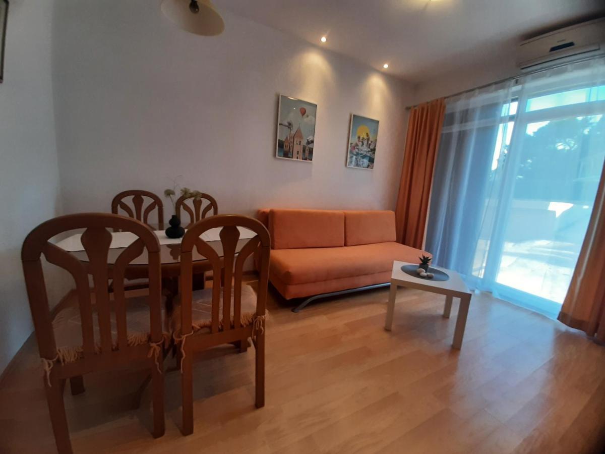 Apartments Lemongarden Дуче Екстер'єр фото