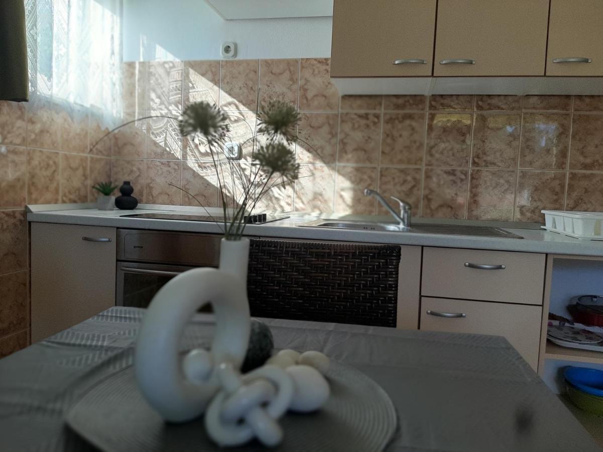 Apartments Lemongarden Дуче Екстер'єр фото
