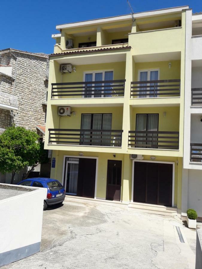 Apartments Lemongarden Дуче Екстер'єр фото